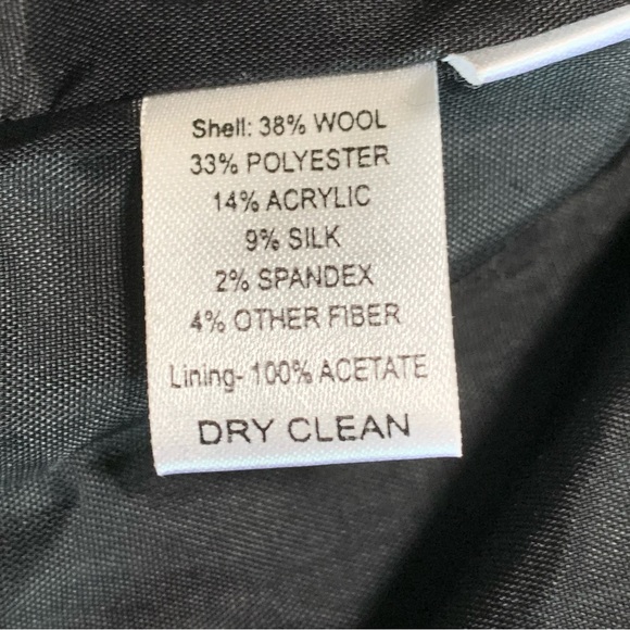 Ann Taylor Loft Gray tweed midi skirt with bow in front and front pockets. 10 - Picture 3 of 3